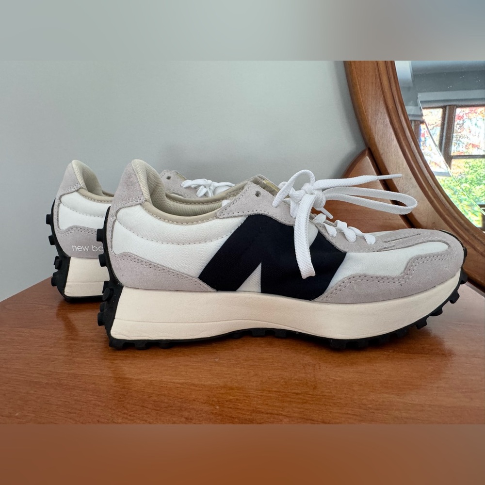 New Balance 327 Cream and Black Casual Sneakers